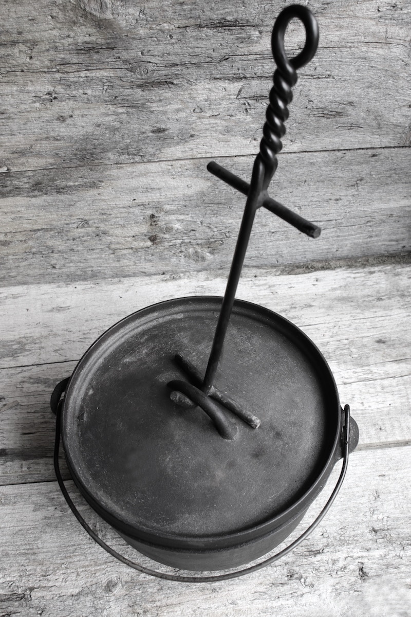 How to Use a Dutch Oven Lid Lifter