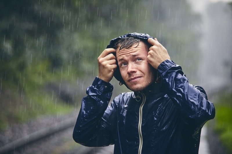 How to Stay Warm While Camping in the Rain