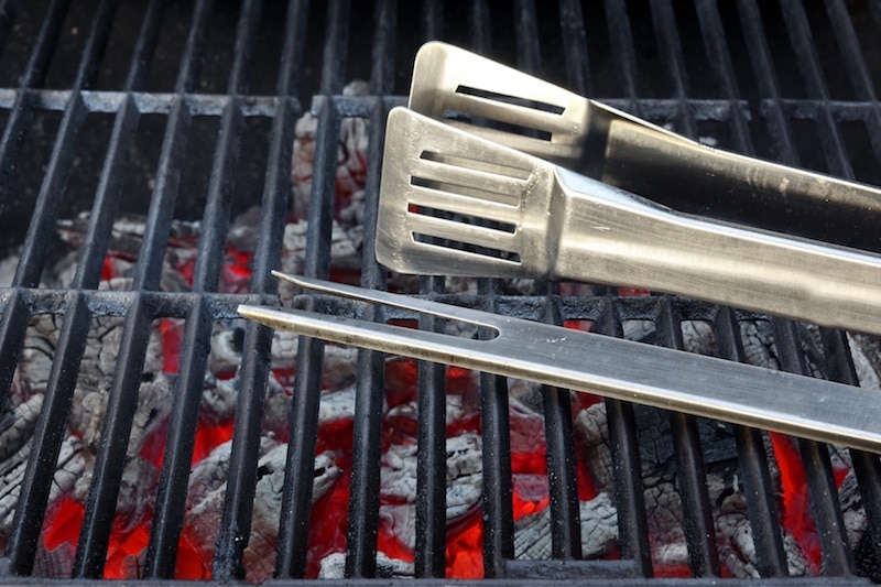 Grill Utensils Come in Carrying Cases for Convenience