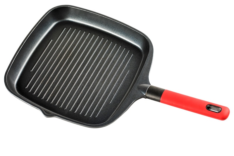How to Use a Cast Iron Baking Pan
